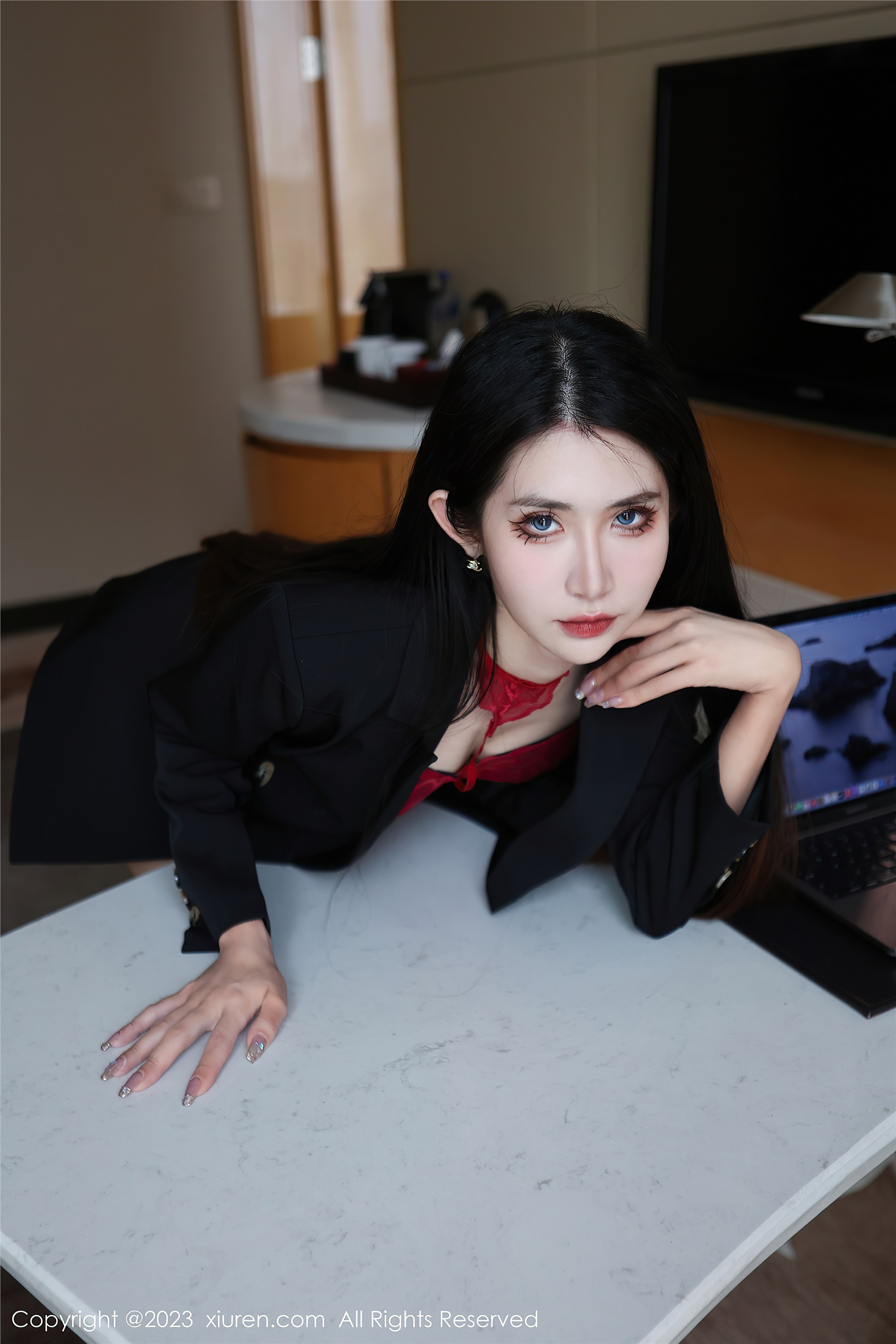 XiuRen秀人网  2023.03.13 NO.6402 依娜Yina